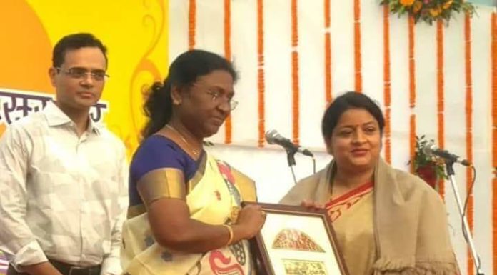 सत्या ने किचेन में गढ़ी कविता, कलमकार मंच करेगा सम्मानित
