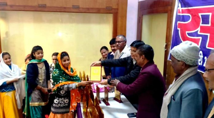 कूची और स्याही से विरासत बचाने की भावनाओं को उकरने वाले 34 बच्चे हुए सम्मानित