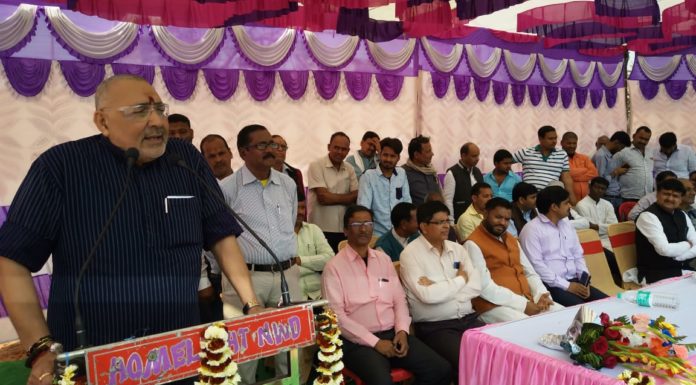 जबतक पाकिस्तान आतंकवाद को बढ़ावा दे, तबतक उससे खेल जैसी हर गतिविधियां हो बंद : गिरिराज