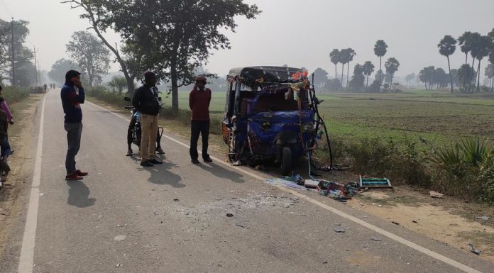 6 बजे सुबह में पढ़ाई के लिए कोचिंग जा रहे छात्र सड़क दुघर्टना में गंभीर रूप से हुए जख्मी