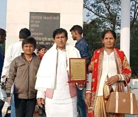 लखनऊ के महाराजा बिजली पासी किले पर सम्मानित हुए