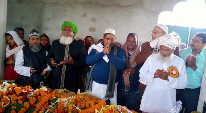 सैयद चमनशाह महमुदल्लाह ऊर्फ पहाड़ी बाबा के मजार पर मनाया गया उर्स