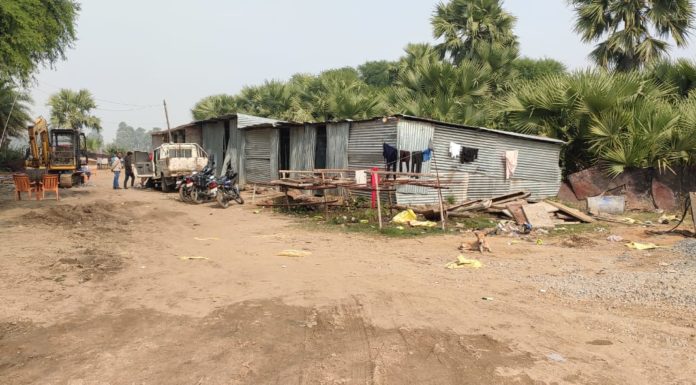 बकसोती में पुल निर्माण कंपनी के बेस कैंप पर हमले में 8 संदिग्ध पकड़े गये