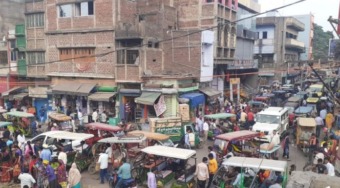 जाम के जंजाल से नही उबरा शहर