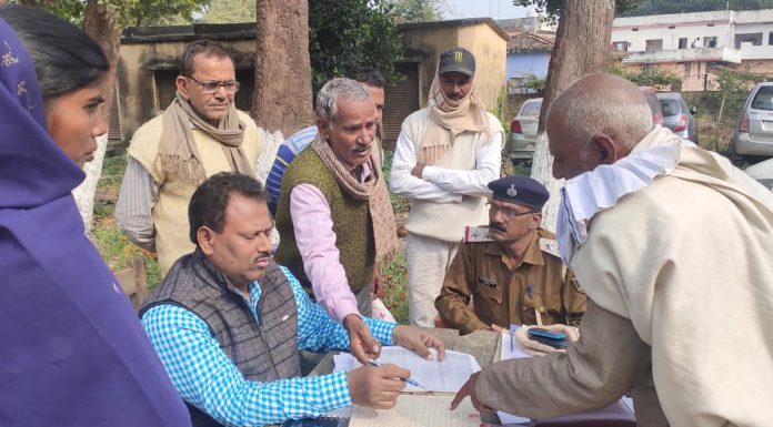 अंचलाधिकारी ने गोविंदपुर थाने में लगाया जनता दरबार, कई मामले का किया गया निष्पादन