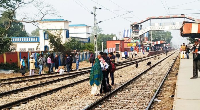 जल्दी की चाहत में जान की परवाह नहीं