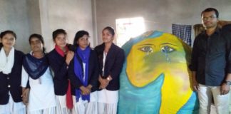 पर्यावरण से पीड़ित धरती मां का रोते हुए तस्वीर को प्रतिभा खोज प्रतियोगिता में प्रथम पुरस्कार