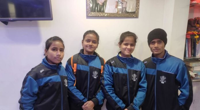 65 वें अंडर 19 नेशनल हैंडबाॅल प्रतियोगिता के लिए दिल्ली रवाना हुई