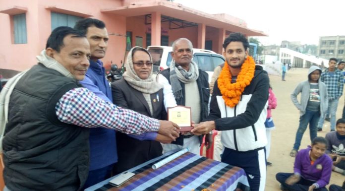 भारतीय आर्मी हैंडबॉल टीम में हुआ नवादा के सुमन का चयन हैंडबाॅल संघ ने सुमन हंसना को किया सम्मानित