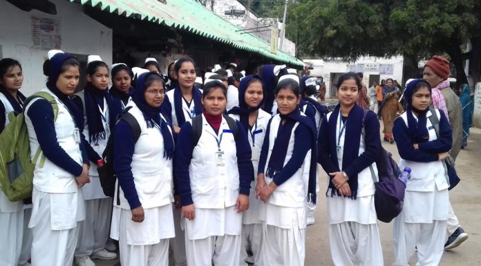 पारा मेडिकल कॉलेज रजौली से 38 छात्राएं ट्रेनिंग के लिए पहुंची नवादा सदर अस्पताल