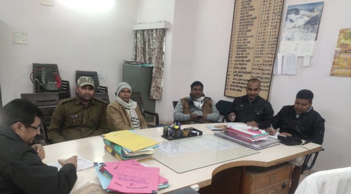 बिहार पुलिस की परीक्षा में नवादा में 16 हजार 300 अभ्यर्थी हुए शामिल, दूसरे के बदले में दे रहा युवक हुआ गिरफ्तार