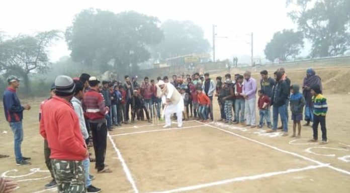 कासीचक में क्रिकेट टूर्नामेंट का आयोजन, 8 क्षेत्रिय टीम ले रही हिस्सा