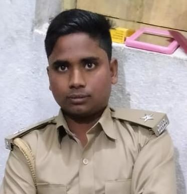 चौकीदार का बेटा बना सब-इंस्पेक्टर