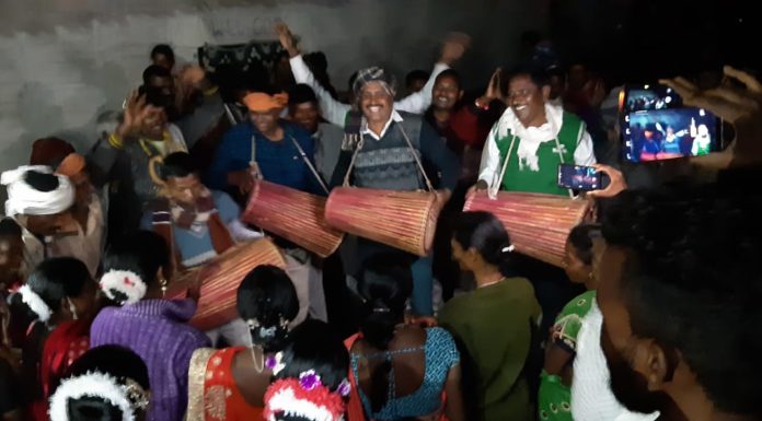 आदिवासियों के सरहुल पर्व का हुआ भव्य समापन