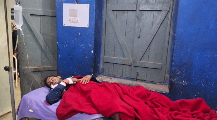 गोविंदपुर में युवक को मारा चाकु सदर अस्पताल भर्ती