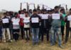 कुछ युवाओं ने किया विरोध प्रदर्शन, कहा बेरोजगारों की श्रृंखला लगाइए