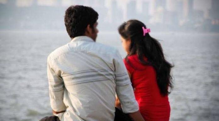 दिल है कि मानता नहींः कोर्ट ने भेजा घर लेकिन 15 दिन बाद फिर भागकर प्रेमी के घर पहुंची प्रेमिका, दोबारा पुलिस को सौंपा