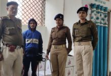 पिकअप वाहन से बिहार शरीफ ले जा रहे 51 कार्टून में रखे 459 लीटर अंग्रेजी शराब गोविंदपुर में जब्त