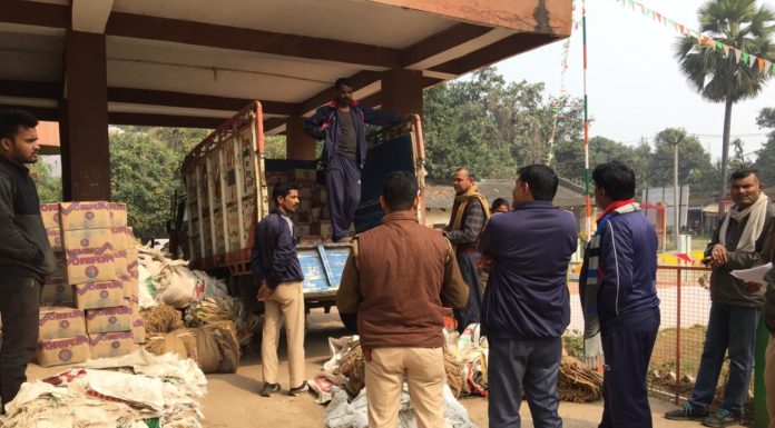 हाईवे पर बरामद हुई इतनी शराब गिनने में पुलिस के छूटे पसीने