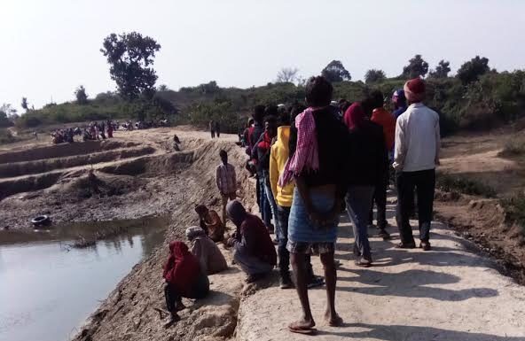 प्रतिमा विसर्जन के दौरान तालाब में डूबने से युवक की मौत, 36 घंटों की मशक्कत के बाद खोजा गया शव