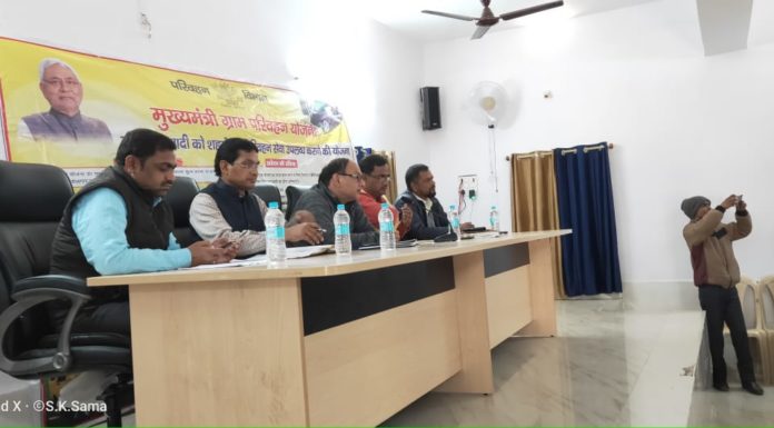 मुख्यमंत्री ग्राम परिवहन योजना के तहत लाभुको के बीच चाभी वितरण