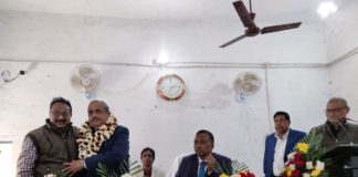 विदाई समारोह डाॅ० उमेश चंद्रा को दी गई विदाई