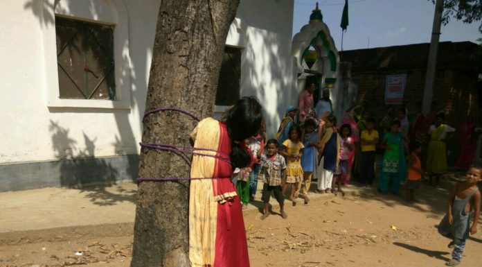 पहरा तोड़कर भागी लड़की जब पकड़ी गई तब परिजनों ने सुनाया तालीबानी फैसला