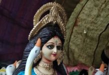 सरस्वती पुजा को ले कर मुर्ती बनाने में जुटे कलाकार