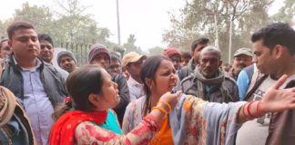 प्रशासन की सख्ती के बावजूद परीक्षा केन्द्रों के भीतर पहुंचा चिट, अभ्यर्थियों ने लगाया कदाचार का आरोप