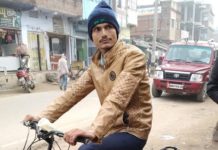 बेरोजगार युवक ने बनाया बैटरी चालित साइकिल 20 किलोमीटर प्रति घंटा की रफ्तार