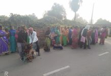 नवादा में सड़क दुर्घटना में दो की मौत, एक घायल, विरोध में एसएच-70 जाम, पुलिस गाड़ी का शीशा टूटा