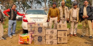 लग्जरी वाहन पर दर्जनों कार्टून विदेशी शराब के साथ दो गिरफ्तार