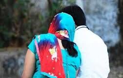 दो साल तक बनाया शारीरिक संबंध, शादी की बात पर पहचानने से कर रहा इंकार