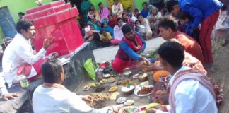 कहुआरा में हुआ शतचंडी यज्ञ का ध्वजारोण, मंत्रोच्चार से गूंजा गांव
